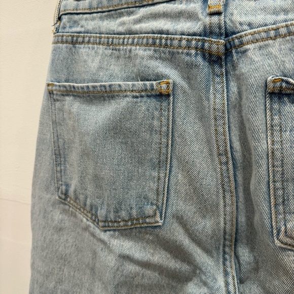 Revice Cross Front Light Wash Jeans Size 28 - Picture 7 of 9